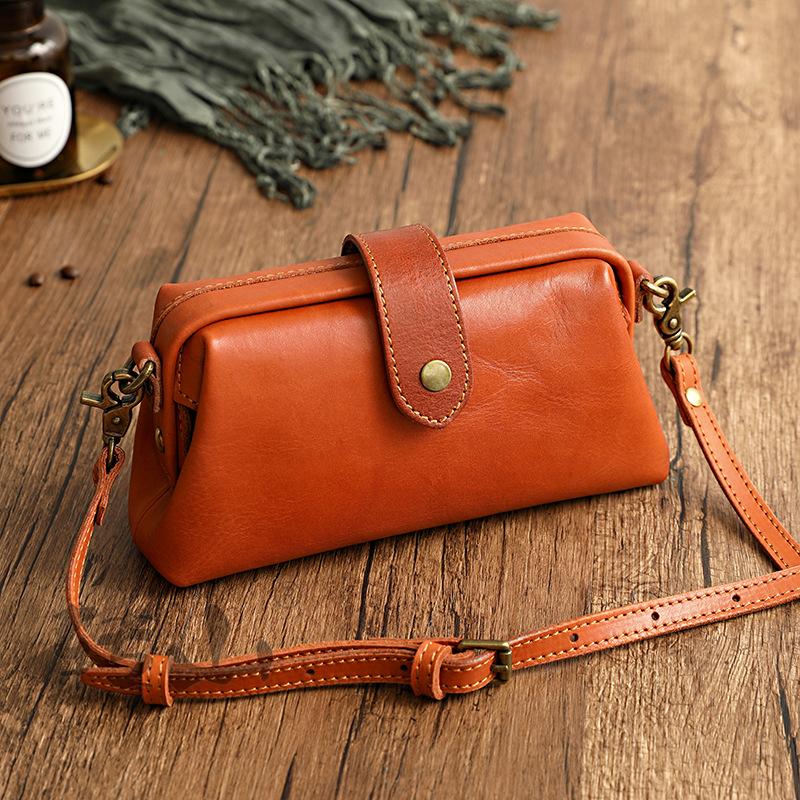 Newest woman bags handmade genuine leather ladies bag, soft leather, elegant shoulder strap, trendy design.