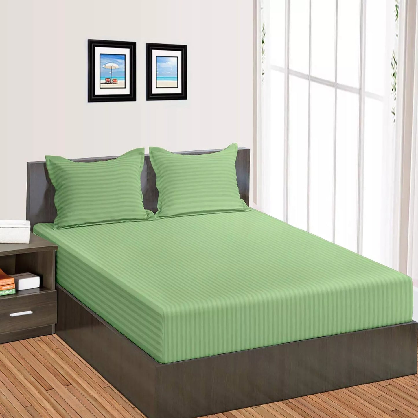Easy care soft fitted sheet with 12-inch depth