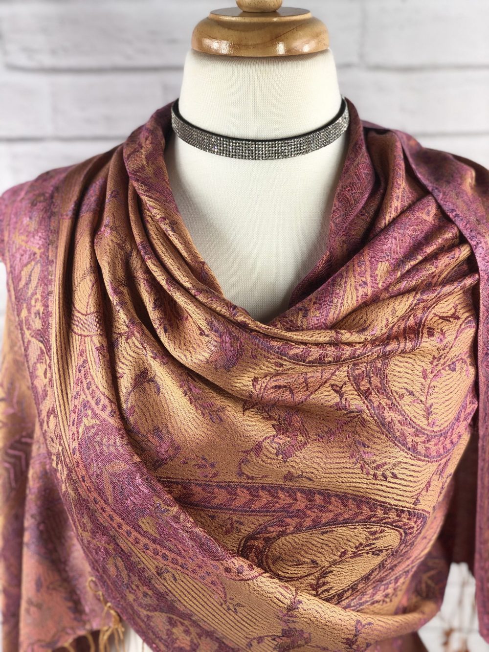Lightweight coral Pashmina scarf with Jamawar design