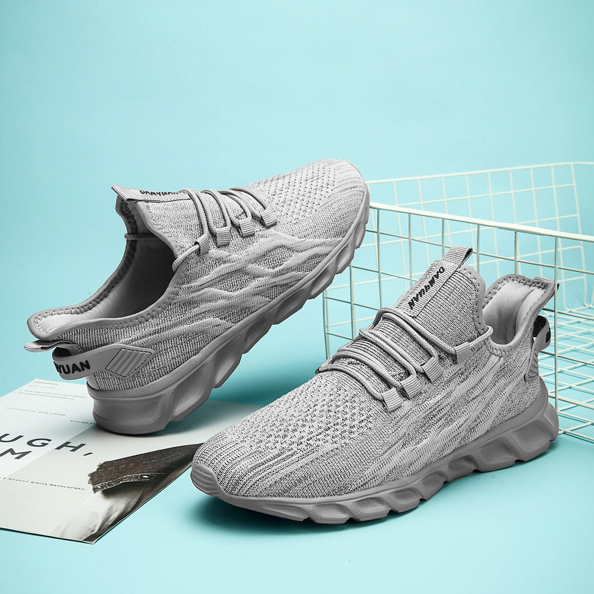 Men's lightweight casual running shoes for everyday wear