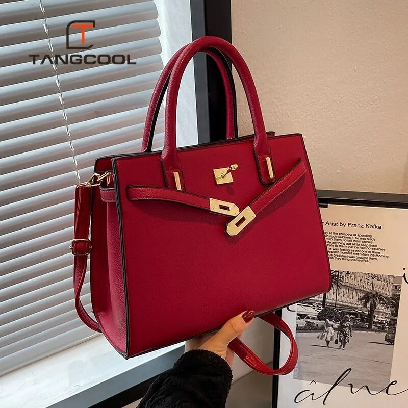 Senior Feeling Bag Big Capacity of The New Dark Red Hand Bridesmaid