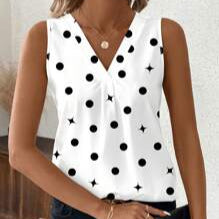 Fashionable Elegant Women's Shirt with Geometric Flower Pattern, Chest Pleats and V-Neck Short Sleeves