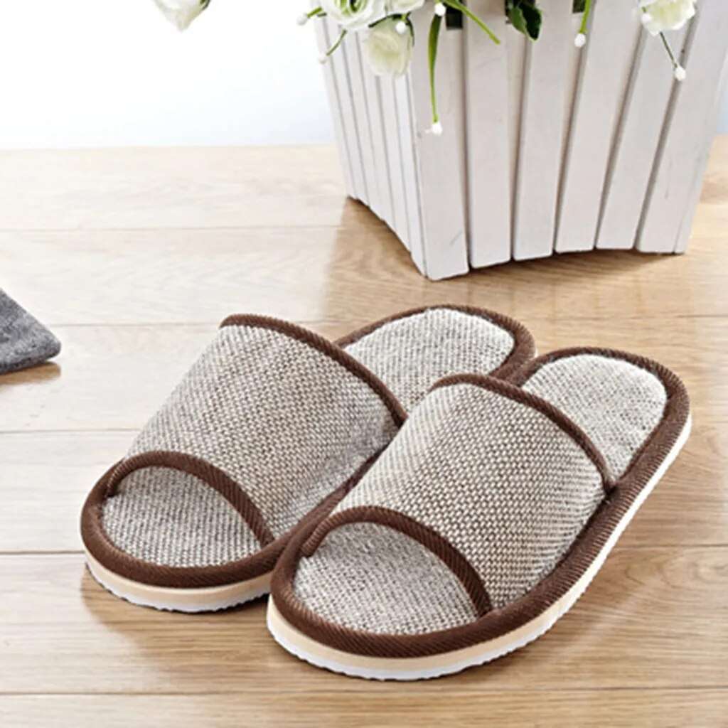 Men and women couple soft slippers Pure plain home linen slippers Simple and comfortable set of indoor slippers
