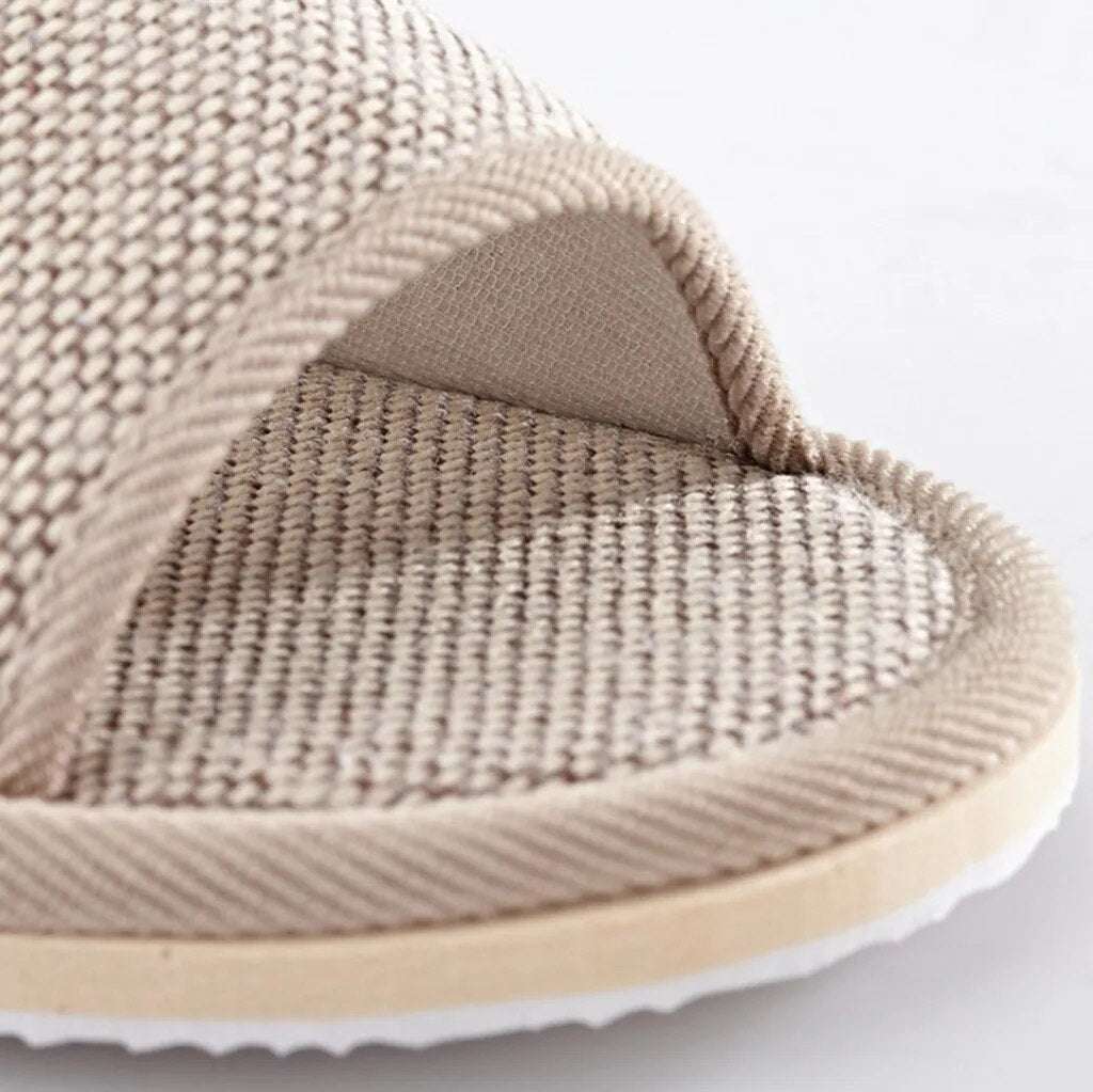 Men and women couple soft slippers Pure plain home linen slippers Simple and comfortable set of indoor slippers
