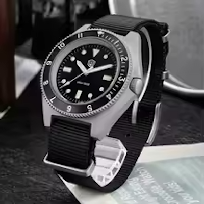 Watchdives WD1972 Quartz Watch VH31 Sweep Seconds Movement Sapphire Crystal BGW9 Luminous 20Bar Waterproof Vintage Men's Watch